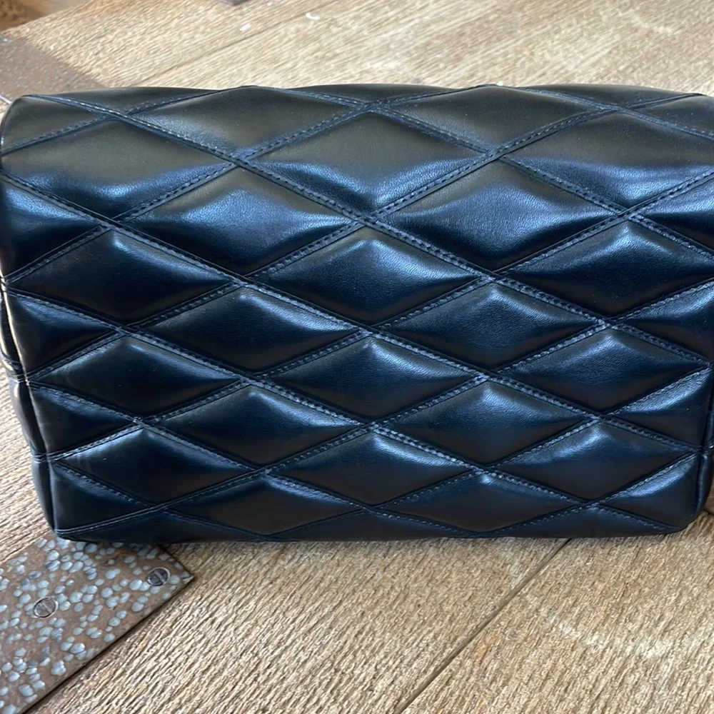 Louis Vuitton preowned please